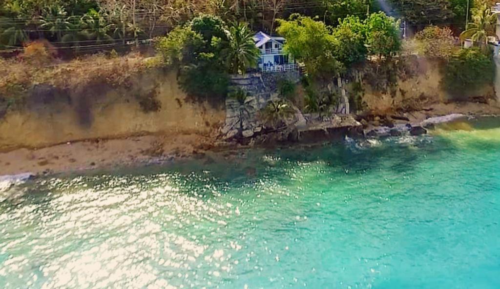 La Bella Beach House Boljoon Exterior photo